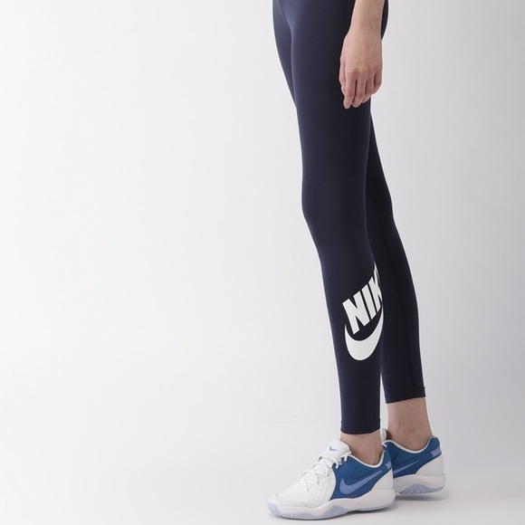 Nike Pants - Nike Logo Legging